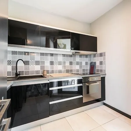 Апартаменти Spacious Family Варна