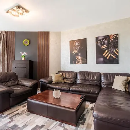 Апартаменти Spacious Family Варна